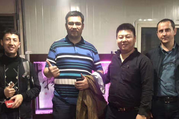 开云手机在线别墅龙骨机_哈萨克斯坦客户